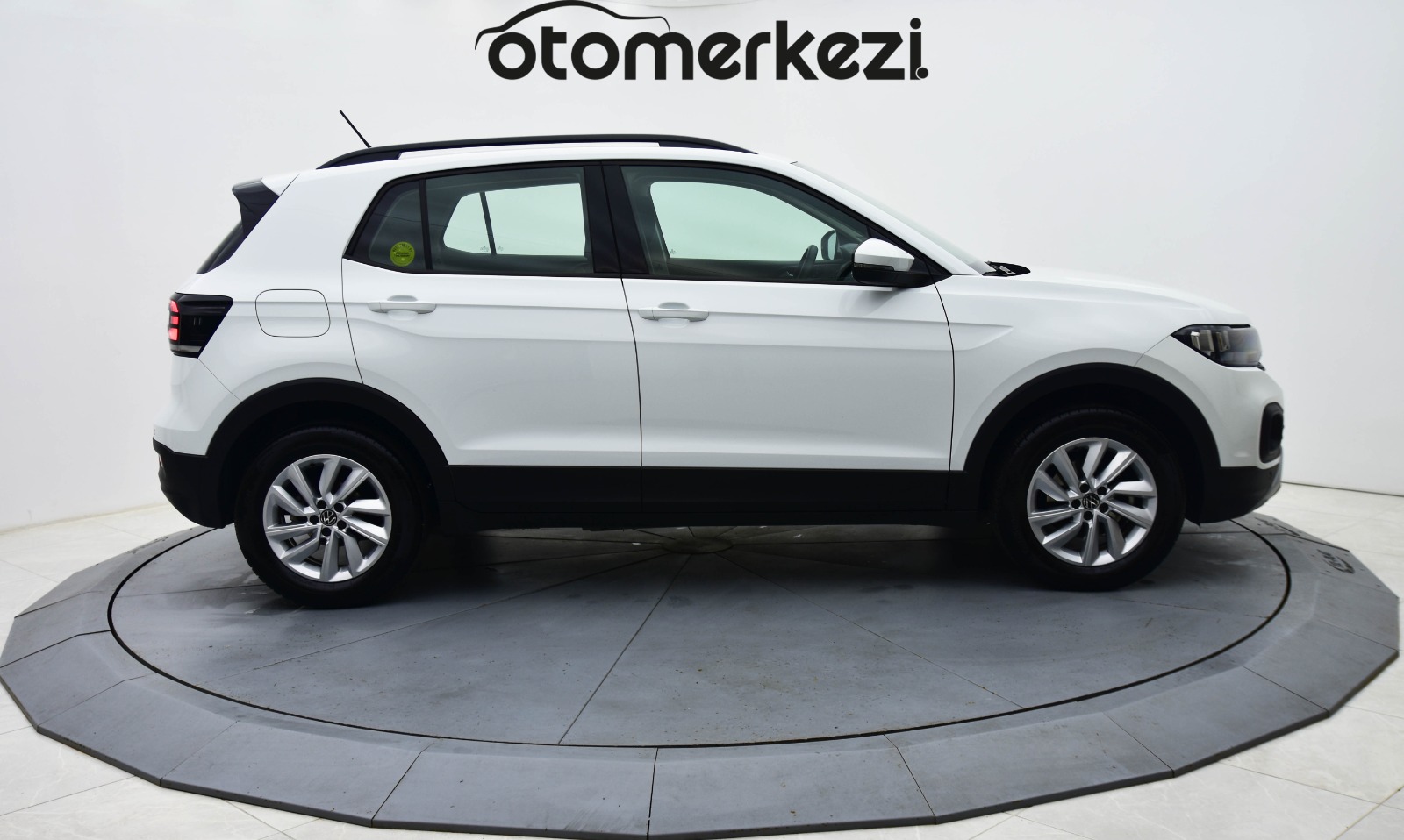 VOLKSWAGEN T-CROSS 9